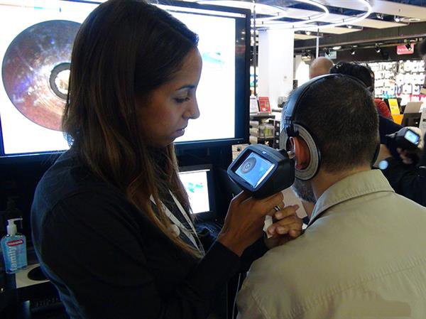 邁步3D打印私人定制時代 UE推出3D打印定制耳機產品_e鍵打印提供3D打印定制服務